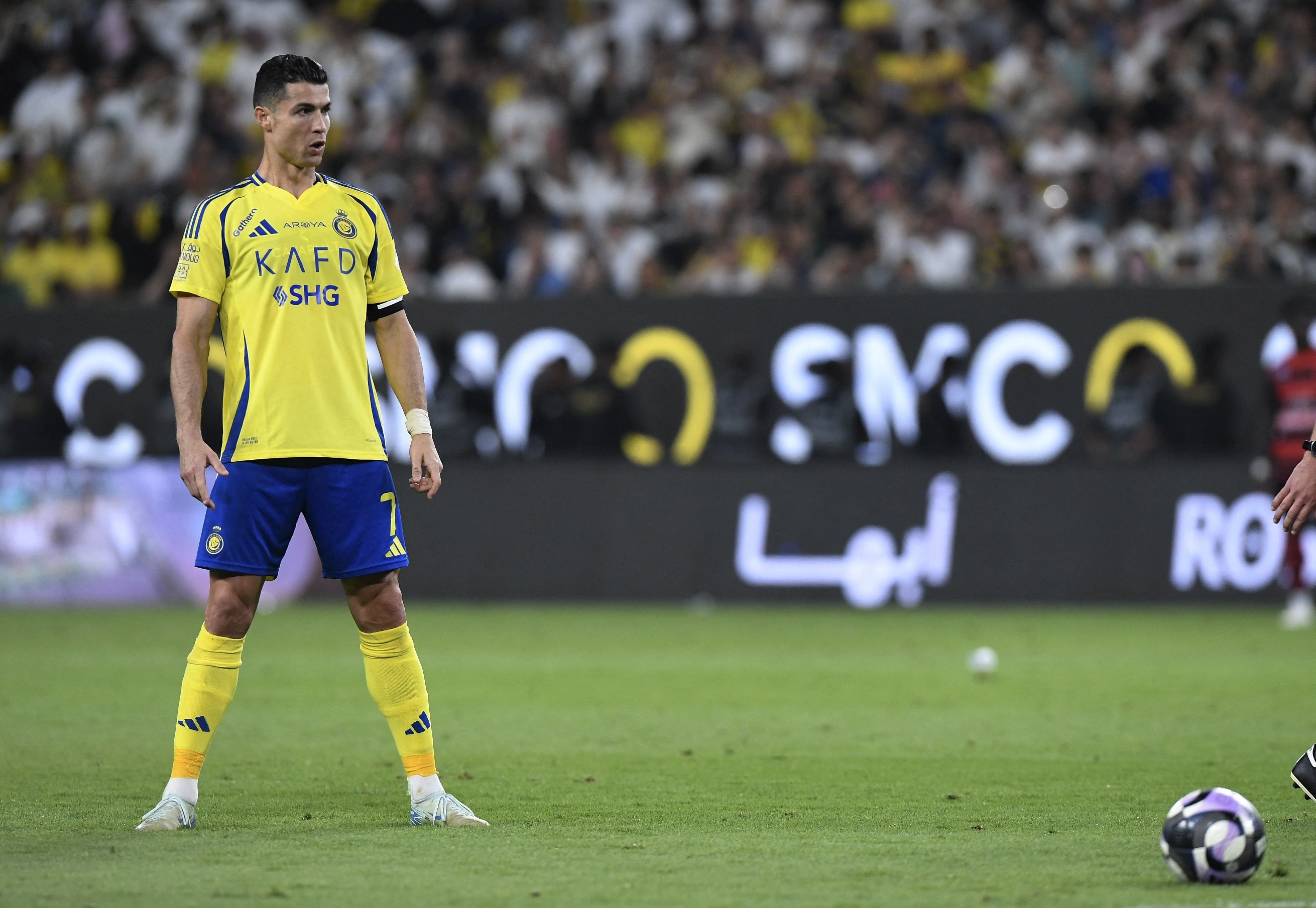 必赢-胜利主帅盛赞C罗：40岁传奇风采不减，执教殊荣倍感珍惜